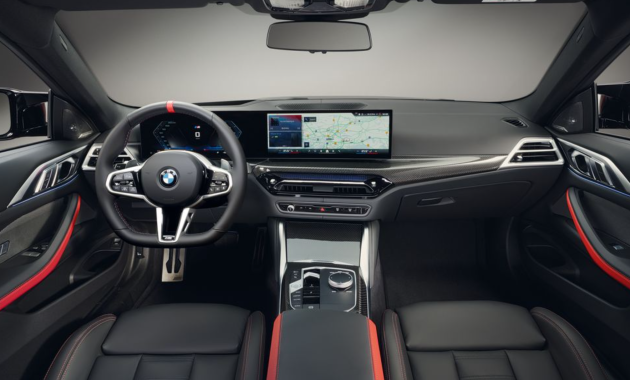 2025 BMW 4-Series Coupe interior
