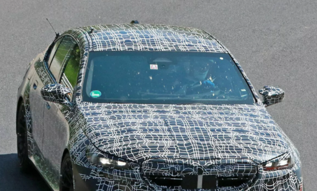 2025 BMW M5 Prototype (Spy shot photo)