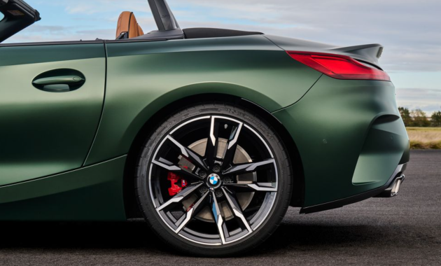 2025 BMW Z4 M40i manual exterior
