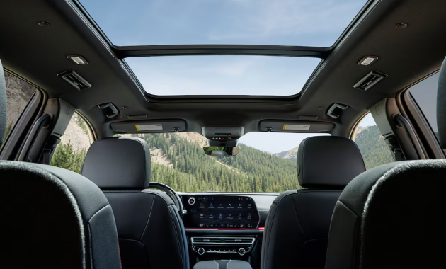 2025 Chevy Traverse Interior and Features