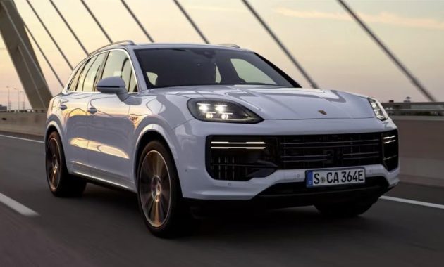 2025 Porsche Cayenne Turbo E-Hybrid Engine and performance